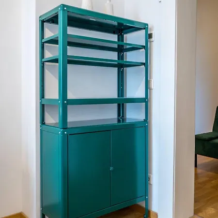 Arbio I Retro Near Hauptbahnhof *