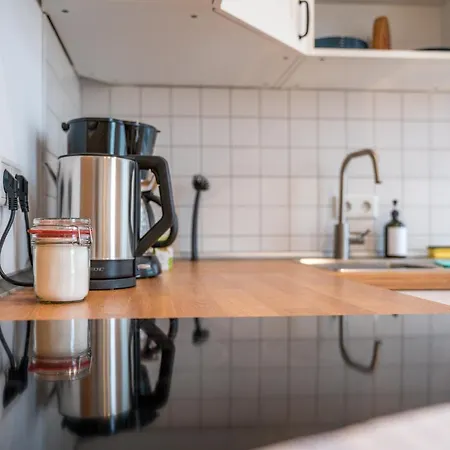 Arbio I Retro Near Hauptbahnhof