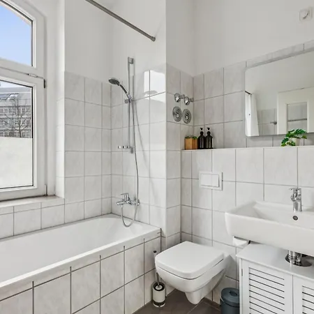 Arbio I Retro Near Hauptbahnhof *