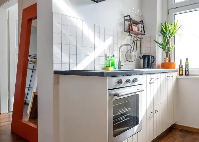 Arbio I Retro Near Hauptbahnhof *