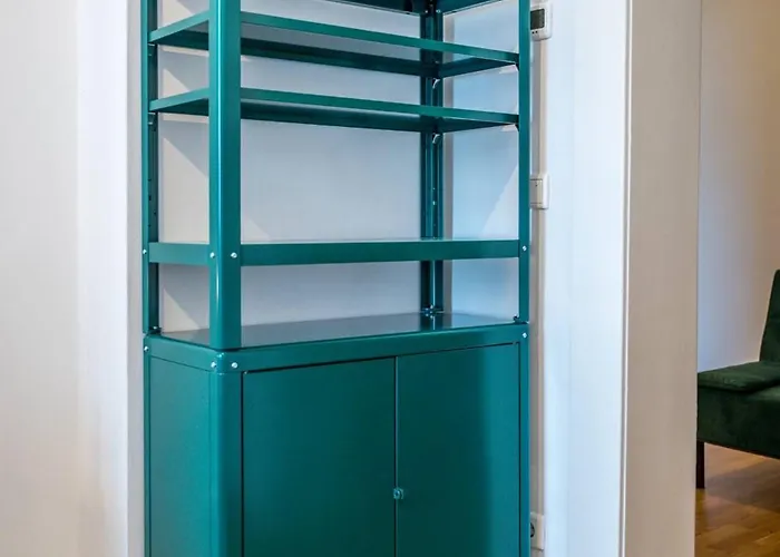 Arbio I Retro Near Hauptbahnhof *