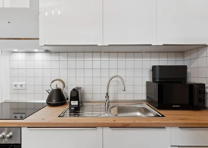 Arbio I Retro Near Hauptbahnhof *